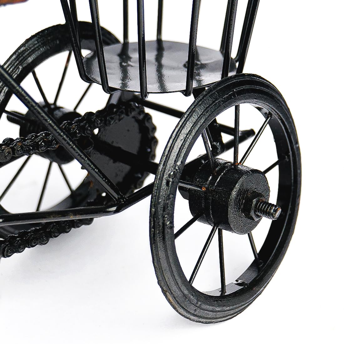Mini Iron Tricycle Showpiece with Basket thumbnail 4
